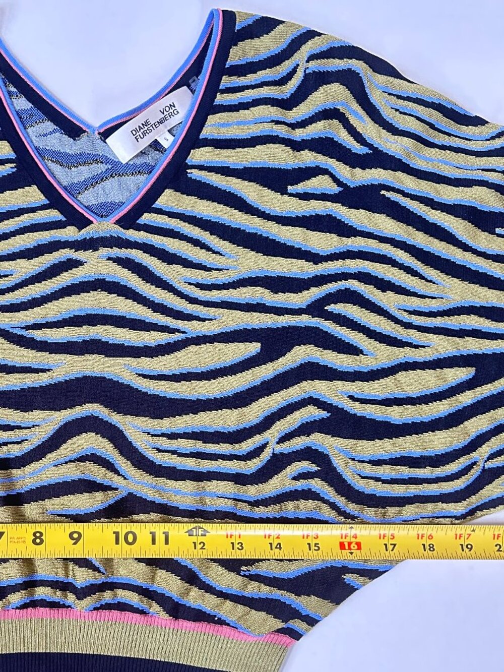 Diane Von Furstenberg Black and Olive Zebra V-Neck Sweater - Picture 7 of 9